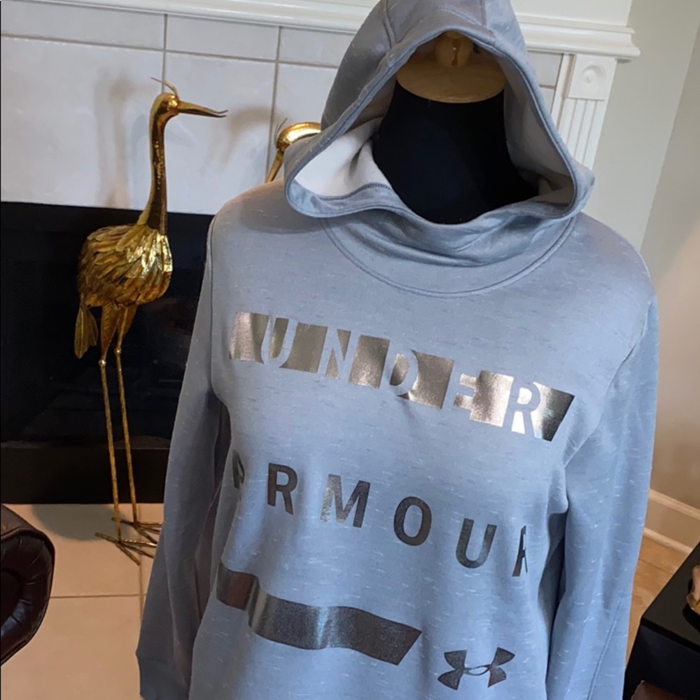 Silver streak sweatshirt by Under Armour🏃🏻♀️
